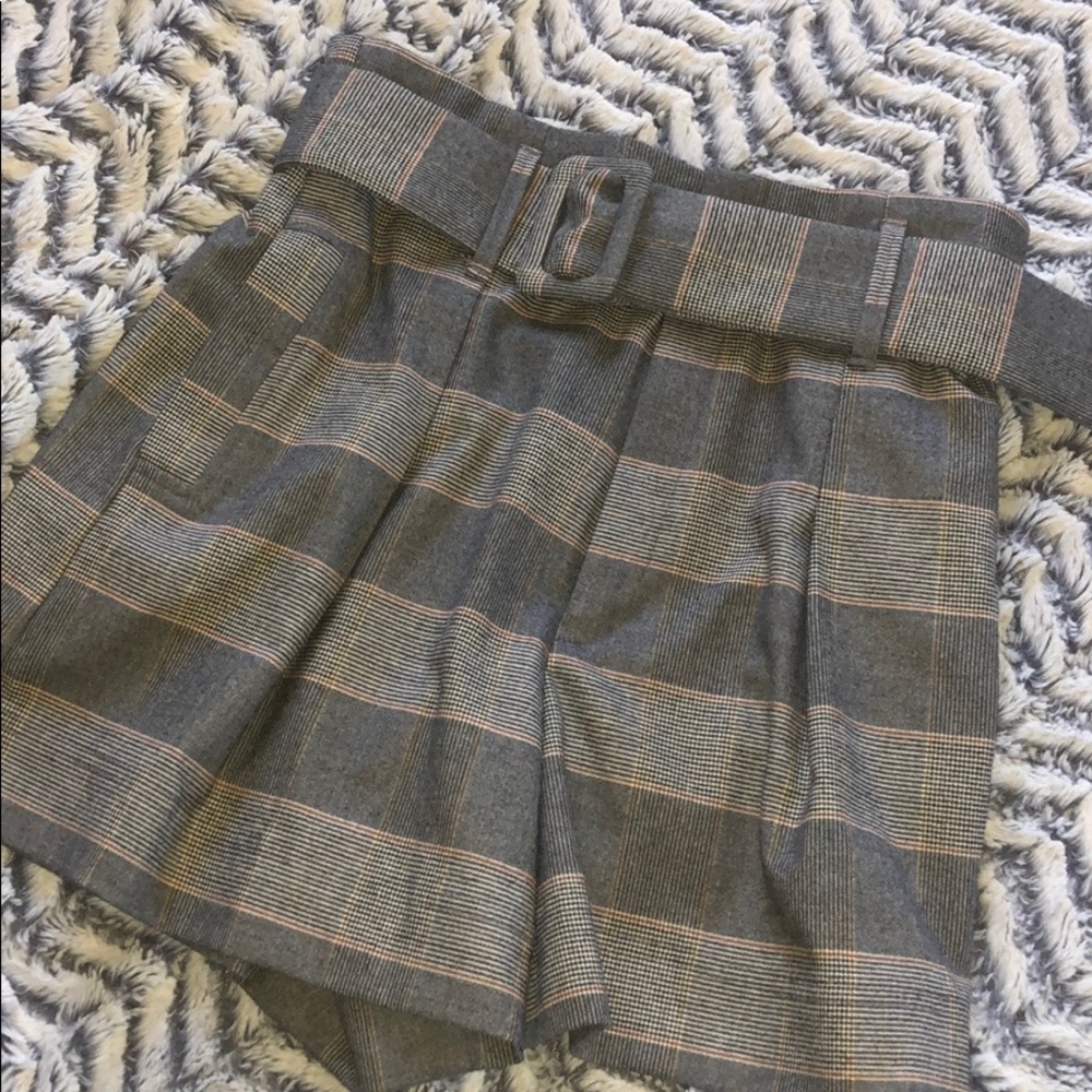CUTE WINTER SHORT